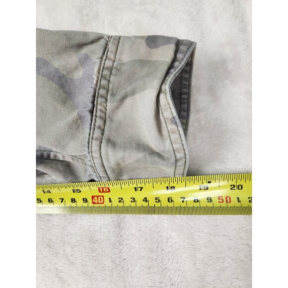 Hollister Womens Camo Utility Jacket Size Large Front Pockets & Button Detail - Picture 15 of 15